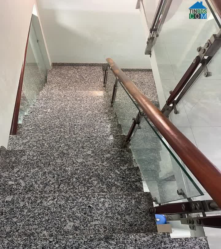 Ảnh Xe hơi đỗ cồng, Dương Đức Hiền, Tây Thạnh, Tân Phú, 120m2, 2 tầng, ngang 5m, nở hậu, gíá rẻ 2