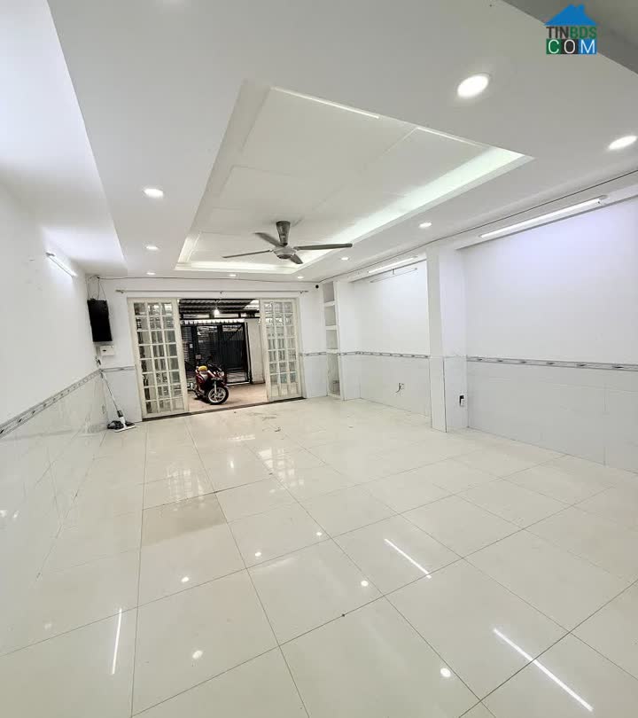 Ảnh Xe ngủ trong nhà, Phạm Văn Hai, P5, Tân Bình, 95m2, 4 tầng, 5PN, cách MT 15m, ngang 5m 4