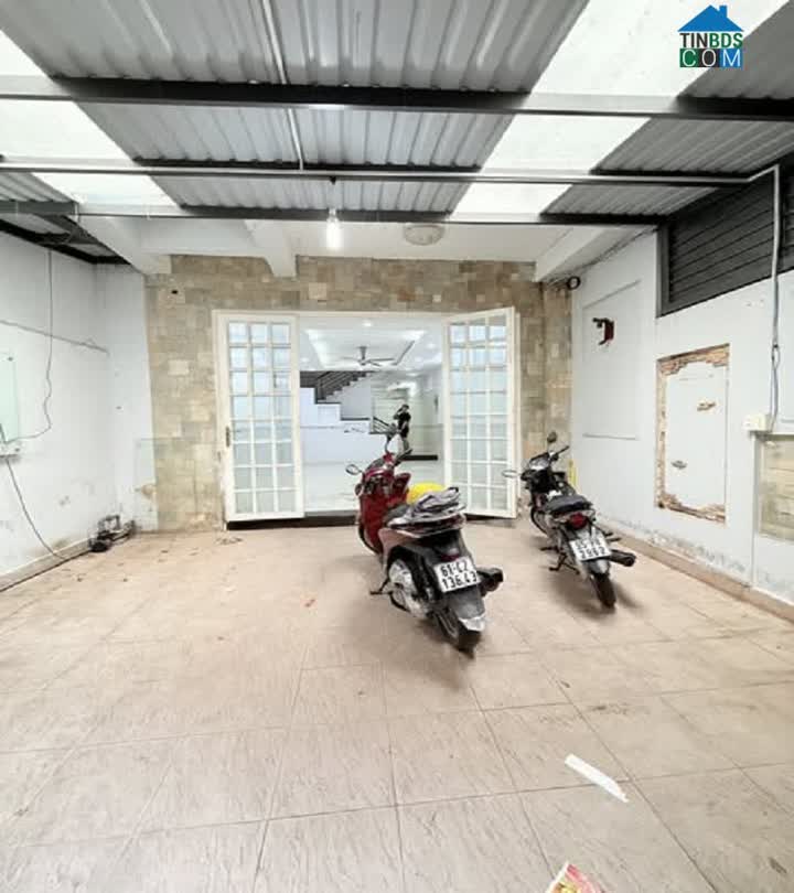 Ảnh Xe ngủ trong nhà, Phạm Văn Hai, P5, Tân Bình, 95m2, 4 tầng, 5PN, cách MT 15m, ngang 5m 1