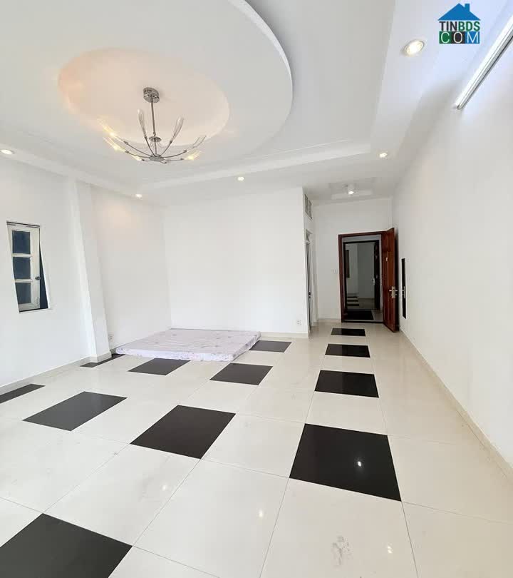 Ảnh Xe ngủ trong nhà, Phạm Văn Hai, P5, Tân Bình, 95m2, 4 tầng, 5PN, cách MT 15m, ngang 5m 2