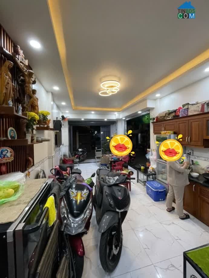 Góc 2 mặt tiền, đường Lý Thánh Tông, quận Tân Phú, 64m2, hơn 5 tỷ.