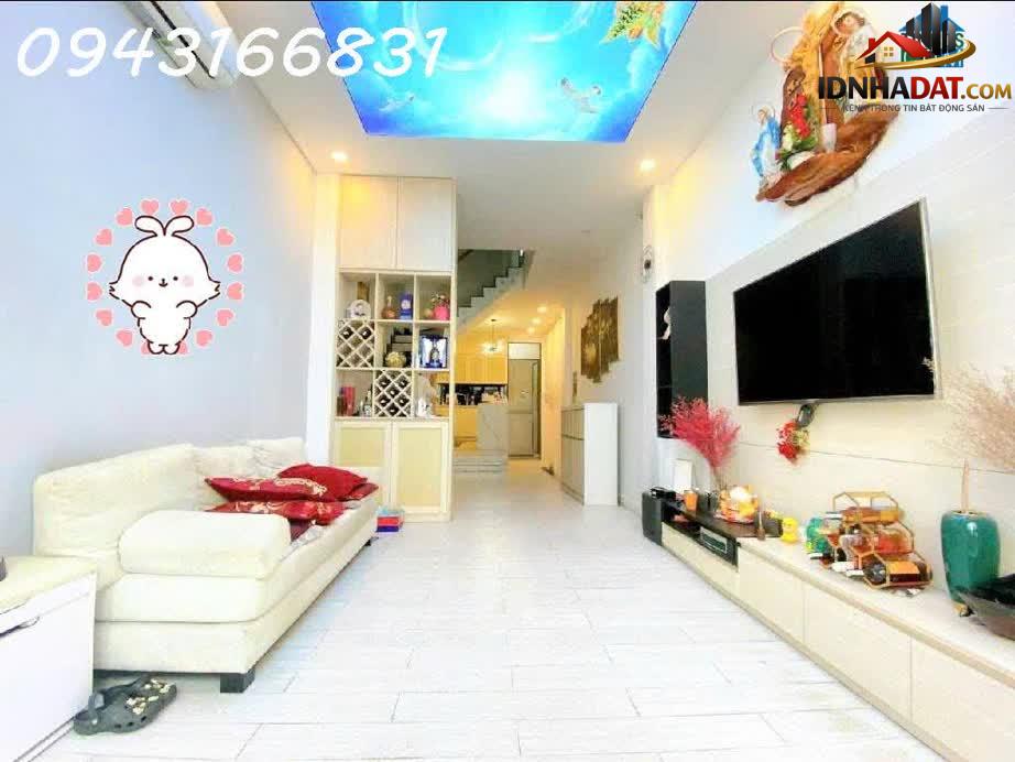 Ảnh Bán nhà HXH Tân Phú: 65m2, 6PN, 5WC, sổ hồng, CHỈ 8,XX tỷ - Cơ hội an cư lý tưởng, tiện ích đầy đủ! 0