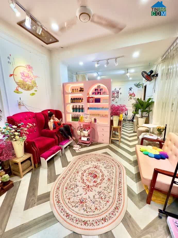 Ảnh Bán nhà Nguyễn Phúc Chu Tân Bình
Dt : 8m x 8m 59m2
Kết cấu : 5 tầng 4 phòng
Giá : 9.2 Tỷ 0