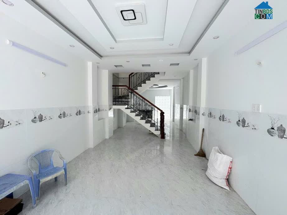 Ảnh Bán Nhà Hẻm Xe Hơi Đường Trần Thủ Độ, Tân Phú, DT4x15m,3Tầng, 4PN,4WC. 2