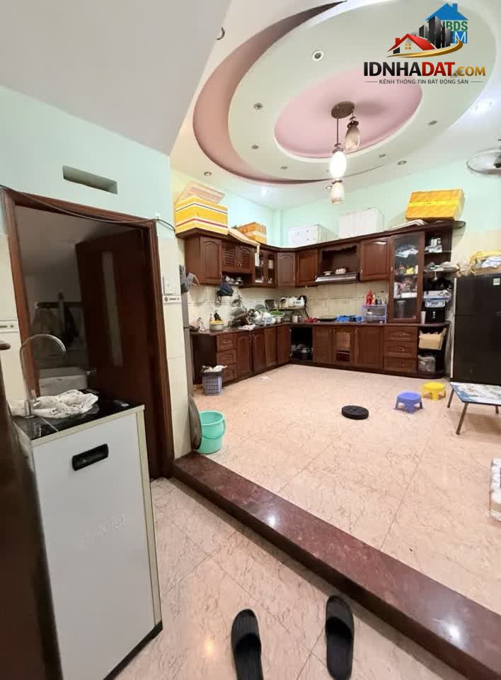 Ảnh Lạc Long Quân P.8 Tân Bình, Ngang 4m, 52m2, 4Tầng 4PN. Chỉ 8.5 tỷ còn thương lượng với Chủ 3