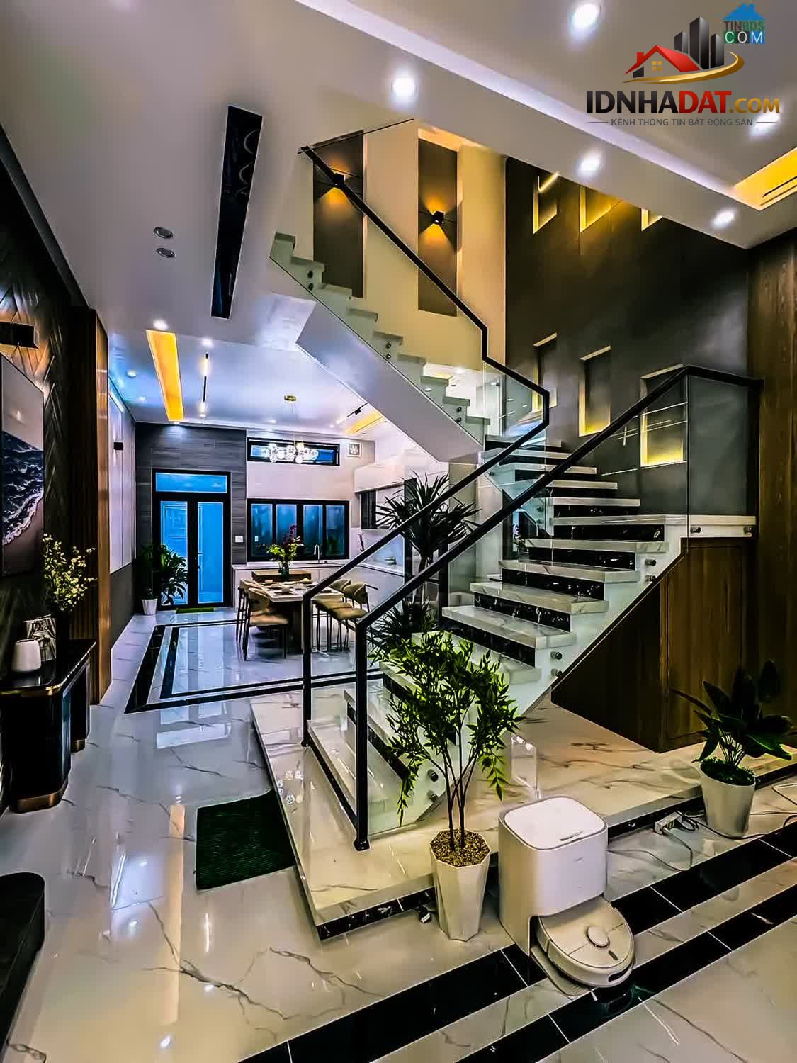 Ảnh Nhà 3 Tầng (4x18m) - Giá 104 Triệu Bao Mới Đẹp - Bán Tại Mặt Tiền Nguyễn Triệu Luật 2