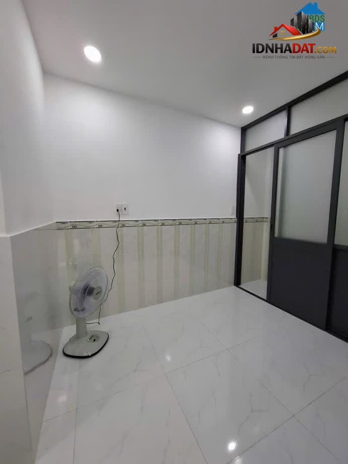 Ảnh Bán nhà hẻm thông Âu Cơ, sổ hồng riêng hơn 1 tỷ 2