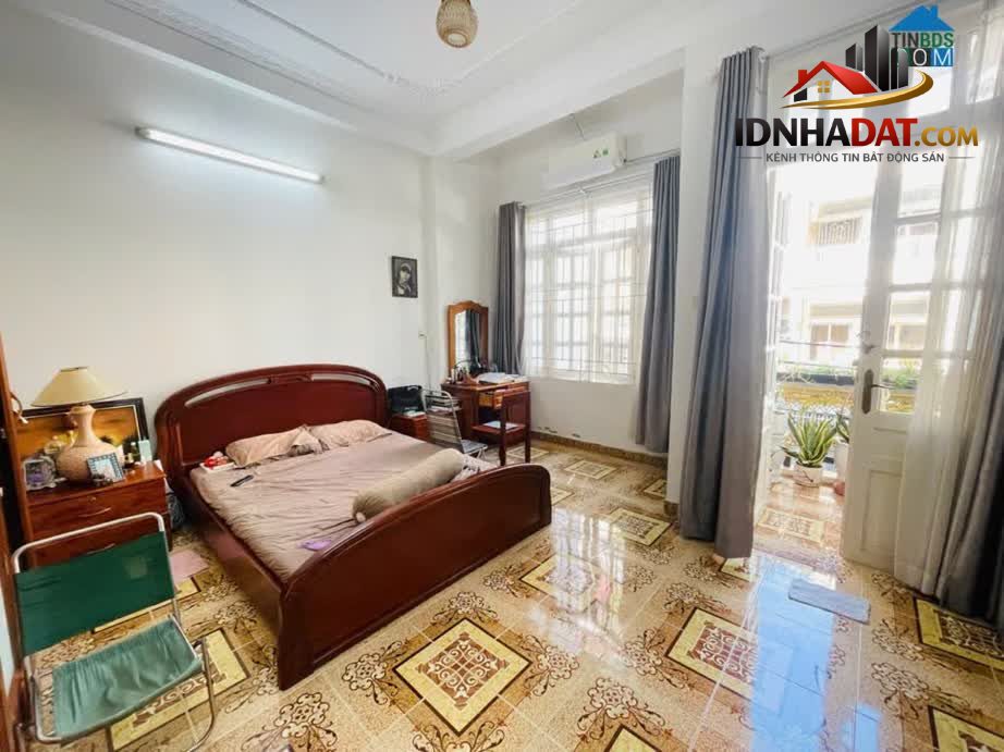 Ảnh Khu Hoàng Việt - View Khách sạn Thống Nhất - 4.5x12, 3 tầng, xe hơi đỗ cửa - 9. Tỷ. 5