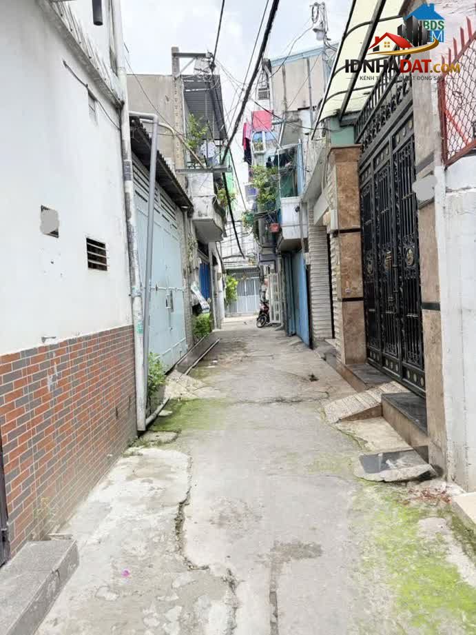 Ảnh Bán nhà Bùi Thế Mỹ 3 tầng 2 mặt hẻm trước sau nhỉnh 2 tỷ 1