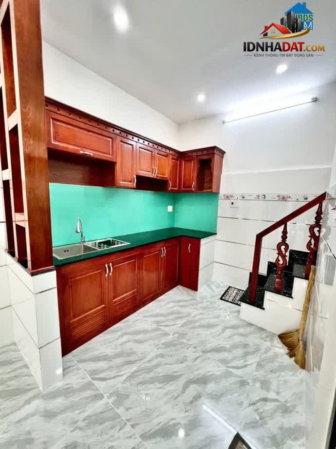 Ảnh Gấp bán nhà 2 tầng ở ngay, full nội thất - 4x10, Đường Vườn Lài, HXH nhỉnh 5 tỷ 1