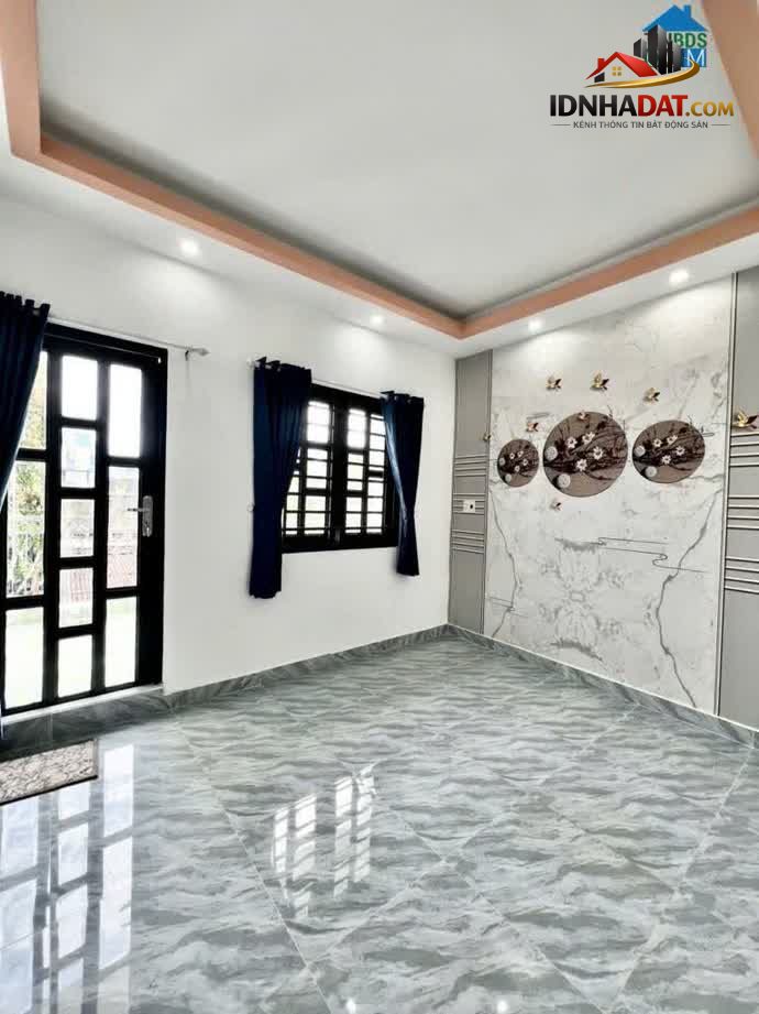 Ảnh Gấp bán nhà 2 tầng ở ngay, full nội thất - 4x10, Đường Vườn Lài, HXH nhỉnh 5 tỷ 3