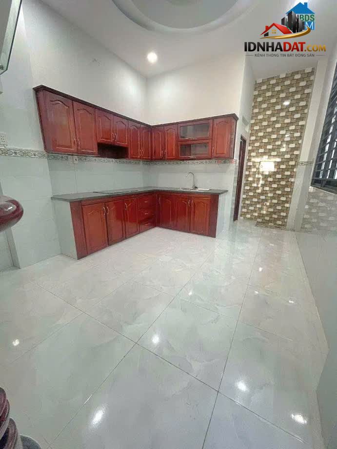 Ảnh Gia đình tối cần bán nhà Mặt Tiền 12,5m*40m 756 Hương Lộ 2, P Bình Trị Đông A, Bình Tân 1