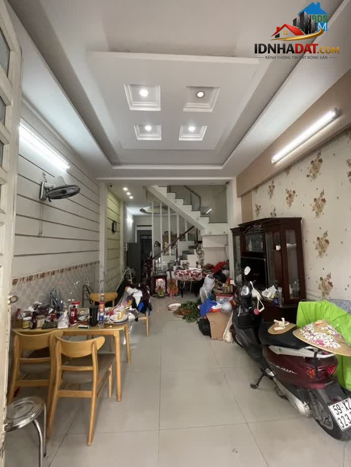 Ảnh Nhà 3 Tầng - Giáp Q6 - HXH Thông- Ngay Mặt Tiền Đường - 56M2 - Hoàn Công - Sổ A4 - Đúng 7 Tỷ 1