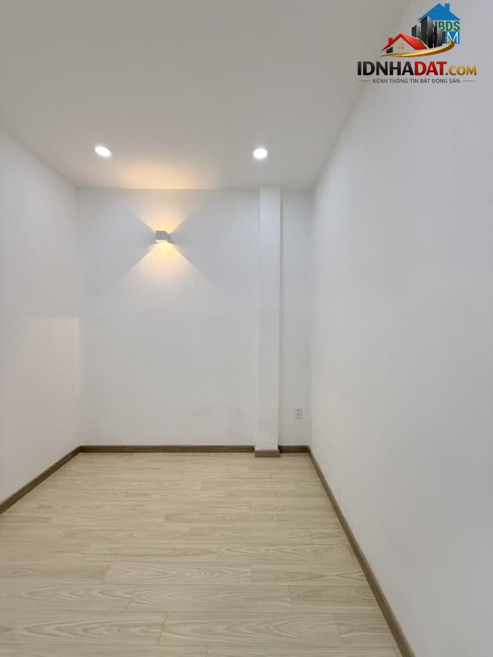 Ảnh Bán Nhà 2 Tầng Sát Tân Phú – Hẻm Xe Hơi – Giá Tốt – Mới Đẹp Ở Liền – 4.87 Tỷ 1