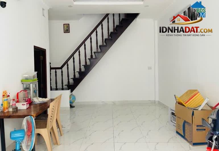 Ảnh Tân Bình - Hẻm Xe Hơi 1truc Thang Sat