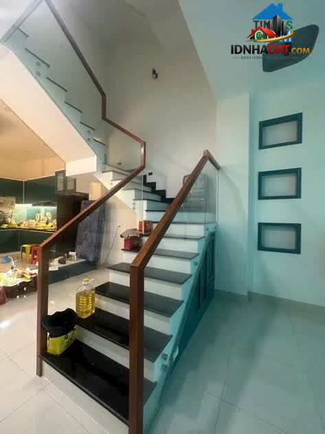 Ảnh Khu Vip Lê Trọng Tấn Nhà 3 Tầng Sát Mặt Tiền, Hẻm Xe Tải Né 6M 2