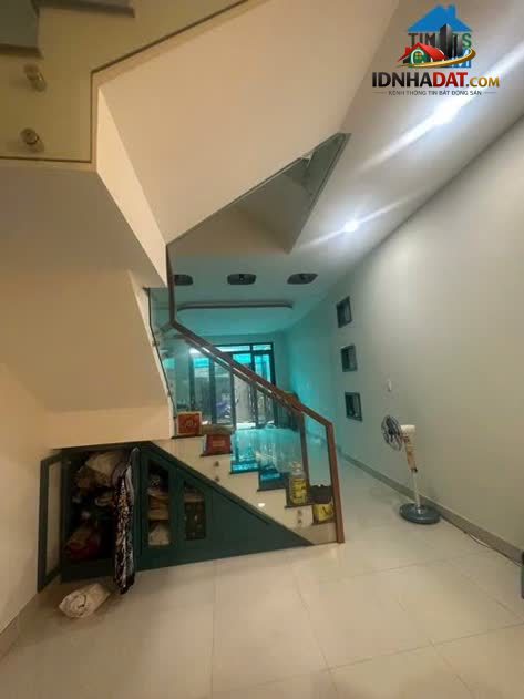 Ảnh Khu Vip Lê Trọng Tấn Nhà 3 Tầng Sát Mặt Tiền, Hẻm Xe Tải Né 6M 4