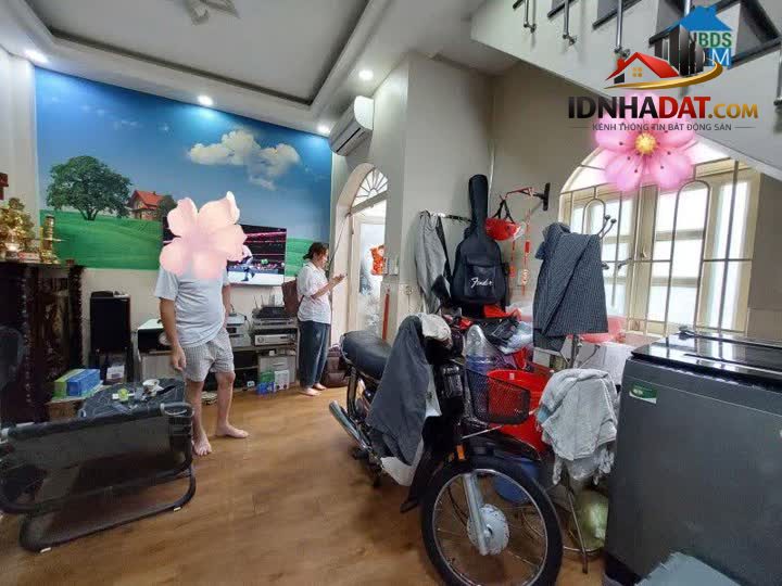 Ảnh Giáp Quận 10 - Hẻm Xe Hơi Thông Thoáng - Sát Đường Đất Thánh - 26M2 - Khu Vực Dân Trí - Giá 3.3 Tỷ 2