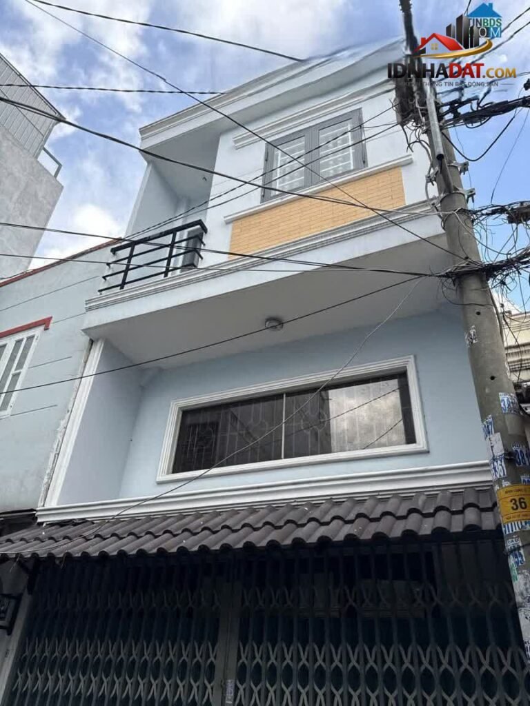 Ngộp bank ra gấp nhà 3 tầng hẻm 7 chỗ tận nhà, 48m2 chỉ 7ty5, Tân Phú