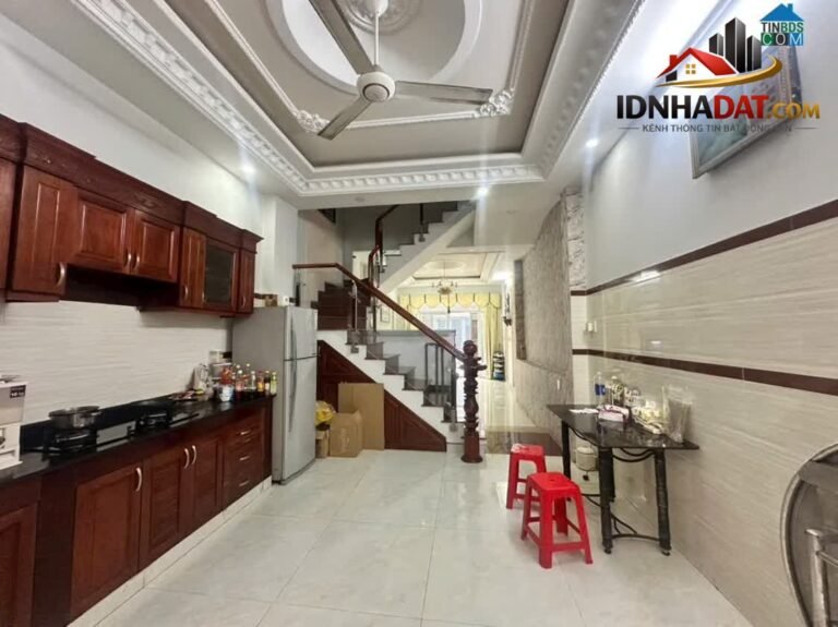 Bán Nhà Hẻm XH 5m NGuyễn Hữu Tiến Ph Tây Thạnh. Hẻm XH. Dt 4x16m 1 trệt 2 lầu st. Giá 7.6 tỷtl