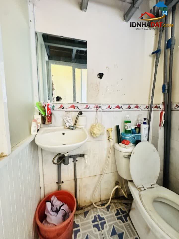 Ảnh Tân Phú - Giáp Tân Bình - Xe Tải Cách 2 Căn - 3 Tầng - Nở Hậu - Chỉ 2.5 Tỷ 4