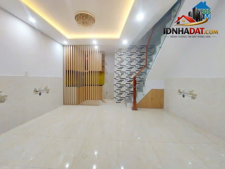 Ảnh Tân Phú - Hẻm Ba Gác - Nhà Cực Đẹp Ở Ngay Mà Chỉ 2.35 Tỷ - 2 Tầng. 1