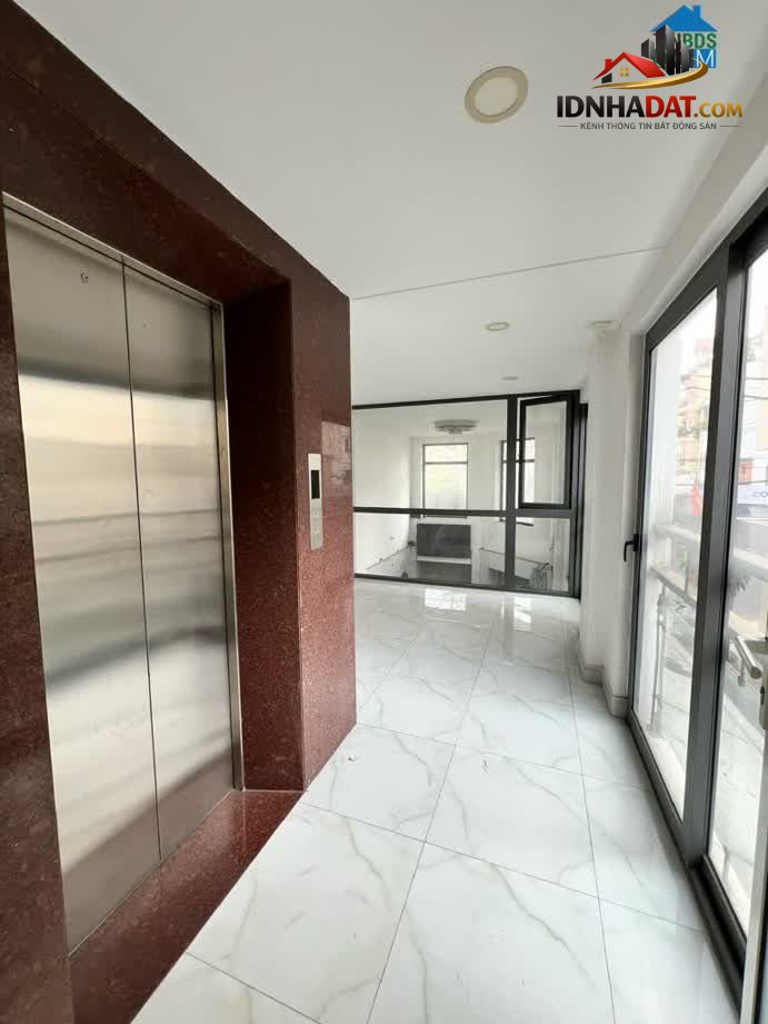 Ảnh Bán nhà đường LẠC LONG QUÂN,6 Tầng, THANG MÁY,nhỉnh 14 tỷ 2