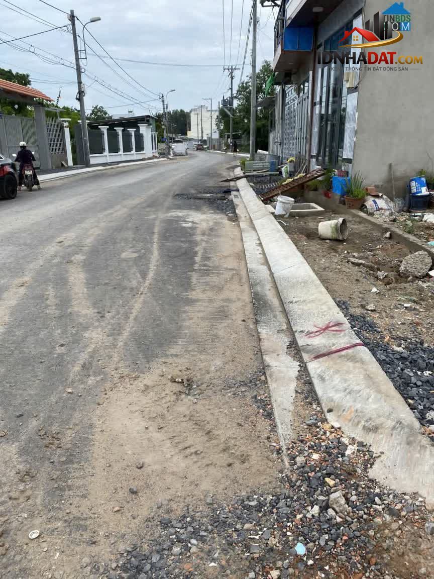 Ảnh Bán gấp khuân đất lớn MT Lê Tấn Bê, P. An Lạc, Q. Bình Tân 1