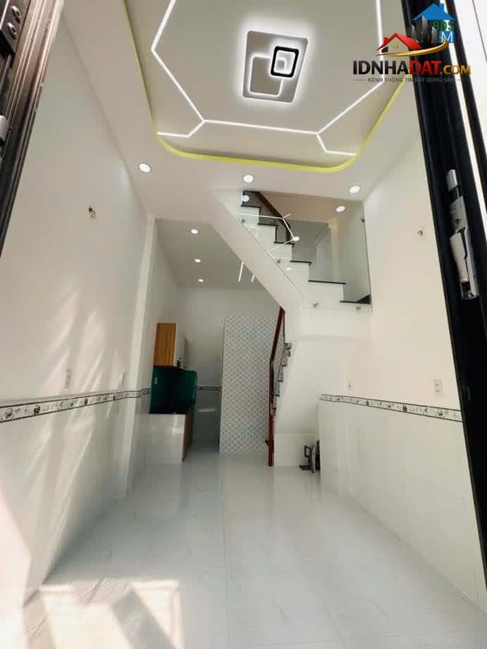Hẻm Xe Hơi, Ngay Bình Long, 21m2, Nhà 2 Tầng 2pn, Sổ Đẹp Giá Chỉ Hơn 2 Tỷ