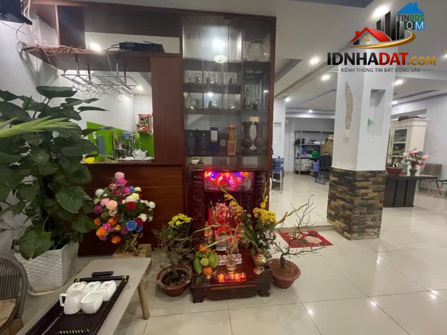 Ảnh Nhà chính chủ Phùng tá chu Quận Bình Tân - 99m2 - bề Ngang 9m hẻm xe hơi vào tới nhà - giá 9 tỷ... 4