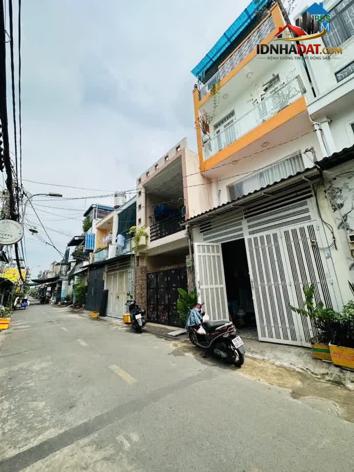 Ảnh Mặt Tiền Đường Kinh Doanh Ngay Lê Văn Quới, 2 Tầng, 49m2, Chỉ Hơn 4 Tỷ 4