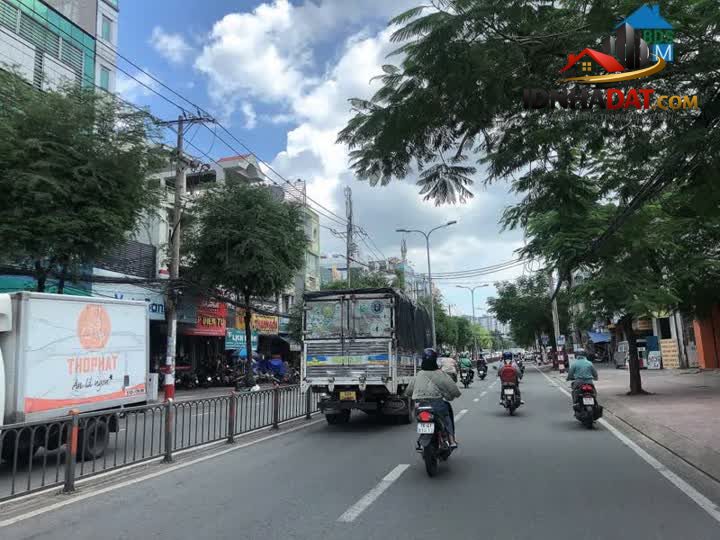 Ảnh Chỉ 15 tỷ có nhà 4 tầng mới HXH Trường Chinh 105m2 ngang 5.2m gần chợ Hoàng Hoa Thám. 1