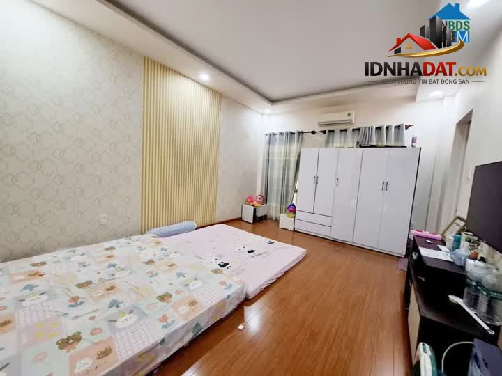 Ảnh Bán Nhà Tân Bình Giáp Quận 10, 105m2, Hxh, Ô Tô Ngủ Được Trong Nhà, 4 Tầng, Giảm 1 Tỷ. 4