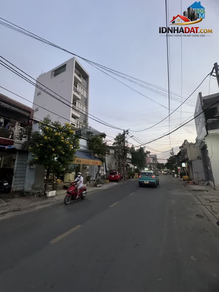 Ảnh Ngay Mặt Tiền Miếu Bình Đông - Gần Ngã Tư 4 Xã - Nhà 2 Tầng 2PN - Sổ Nở Hậu Tài Lộc - Giá Nhỉnh 4 Tỷ 4