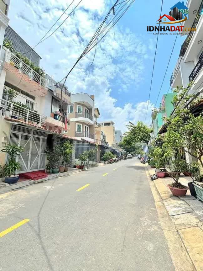 Ảnh NHÀ 2 TẦNG - AO ĐÔI - HẺM XE HƠI - CHỈ HƠN 3 TỶ 2