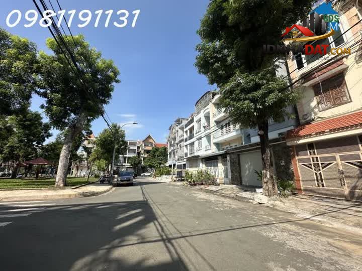 Ảnh Bán Nhà Biệt Thử Khủng Ngay Công Viên Aeon Tên Lửa 12*20 Chỉ 34 Tỷ Xí 1