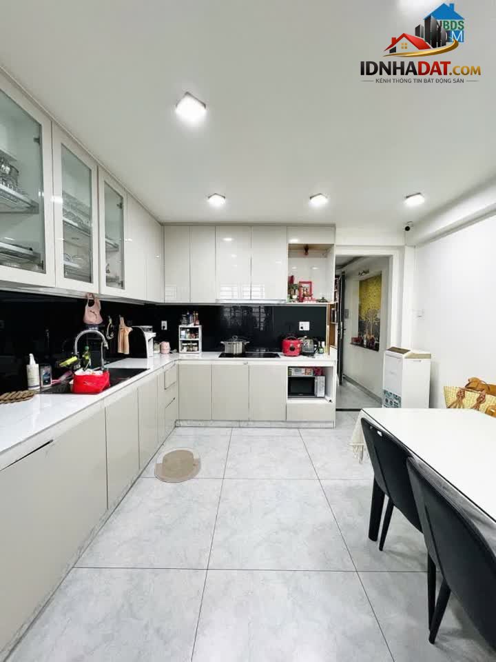 Ảnh Bán Nhà Mặt Tiền KD 68m² Trịnh Đình Trọng Tân Phú Chỉ 159 Triệu/M² 2