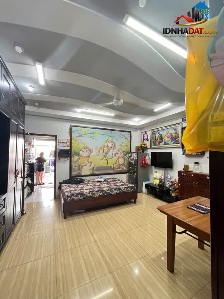 Ảnh Bán nhà hẻm xe hơi đường Lạc Long Quân (Đặc biệt nhà ngang 4,55m , tường riêng), Giá là 12 tỷ 1