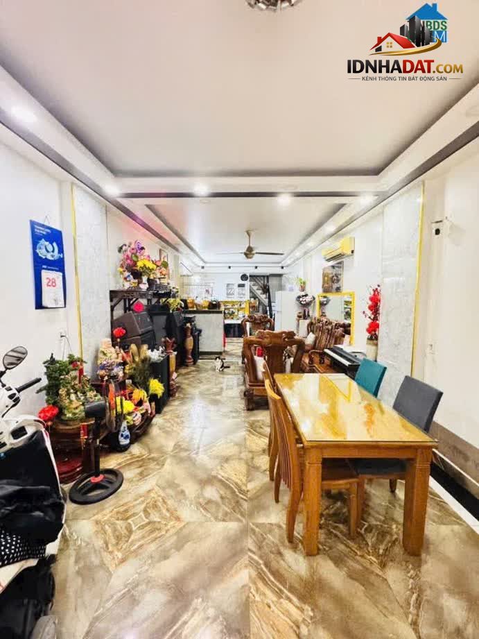 Ảnh Nhà Gần Lũy Bán Bán Bích Quận Tân Phú, 56m2, Hẻm Xe Hơi 8m, Nhỉnh 6 Tỷ 2