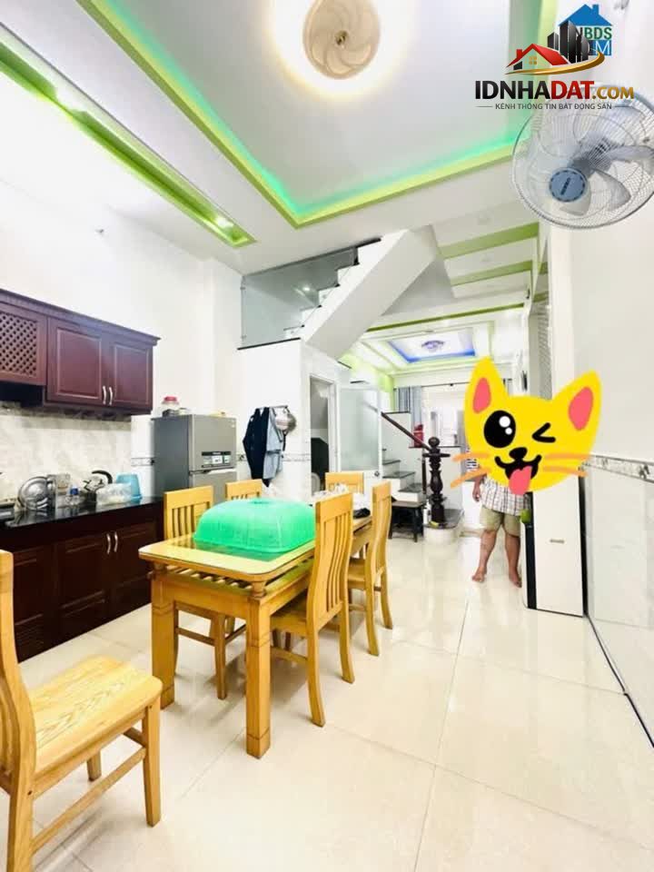 Ảnh Tên lửa, BTĐB, 4 tầng, 4 phòng ngủ,đường 8m thông, TL. 4