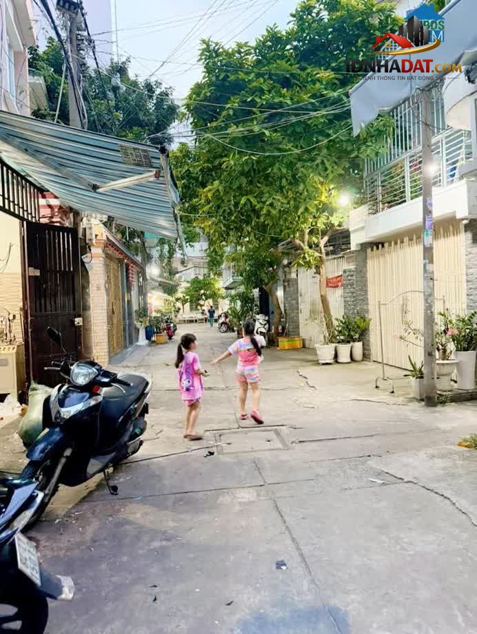 Ảnh Bán nhà hẻm 6m Thoại Ngọc Hầu-ngang 4m-5PN-cạnh UB Quận+Tân Bình-nở hậu-giá tốt 3