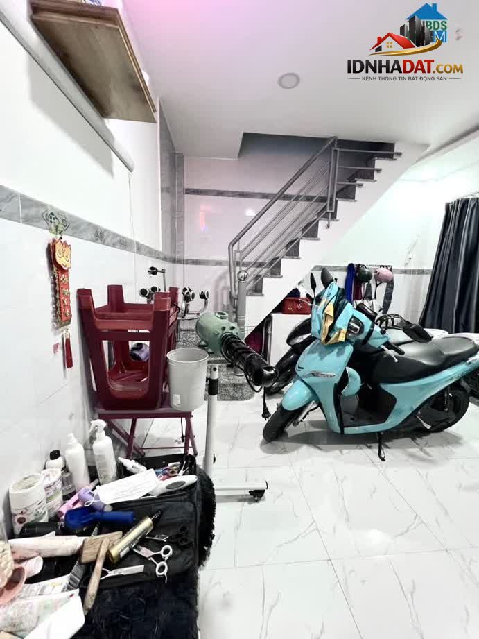 Ảnh Bán Gấp Nhà Hẻm Xe Hơi Cách Mạng Tháng 8 . 2 Tầng . Hoàn Công Đủ .3.05Tỷ 3