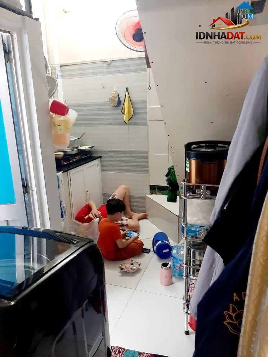 Ảnh BÁN NHÀ 3.7 x 11 (41m) - XE HƠI - 4 TỶ - LẠC LONG QUÂN - 2 TẦNG 2