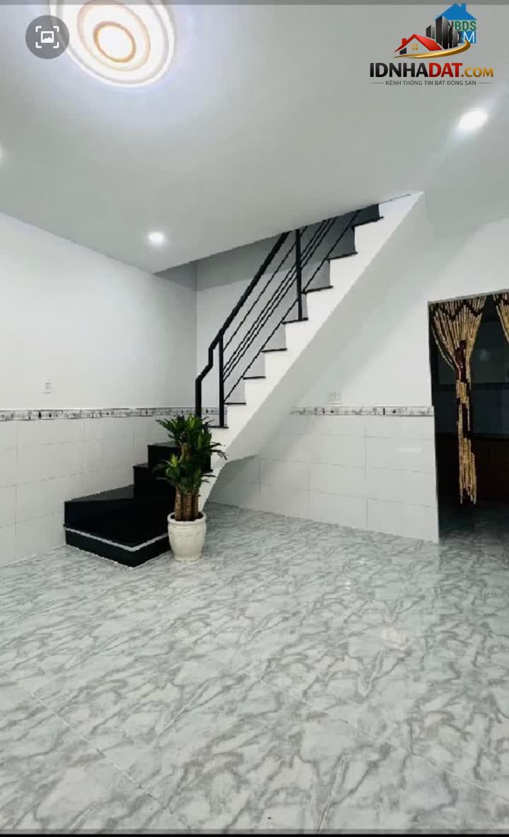 Ảnh Mặt Tiền Đường 8M - BHH A - Bình Tân.

- Nhà Mới - Cứng Cáp _ 2 Tầng _ 4.1 X 12.5m
- Shr. Chỉ 4... 2