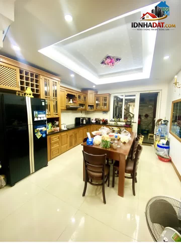 Ảnh Bán nhà 752/ Lạc Long Quân 4.2x18m 4 tầng 8.1 tỷ 1