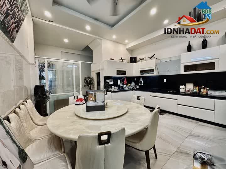 Ảnh Nhà HXH 10M sát CV Hoàng Văn Thụ 125M2 4 Tầng chỉ 26 Tỷ Đường Phổ Quang Tân Bình 1