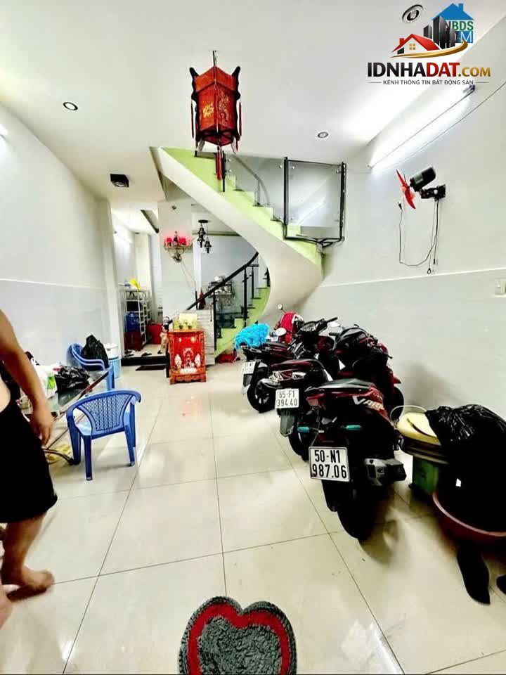 Ảnh Lê Văn Quới, Q. Bình Tân xe hơi đỗ cửa DT 4x10m 3 tầng 4 PN nhà mới vào ở ngay giá chỉ 4,29 tỷ... 1