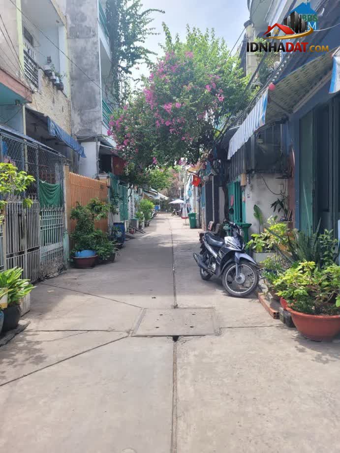 Ảnh Bình Trị Đông, 2 tầng, 4 x11 , nở hậu, HXH thông 3.75 Tỷ 3