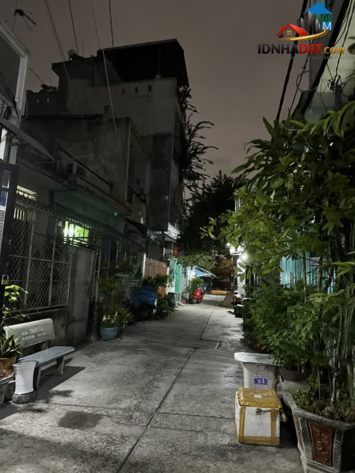 Ảnh Bình Trị Đông, 2 tầng, 4 x11 , nở hậu, HXH thông 3.75 Tỷ 1