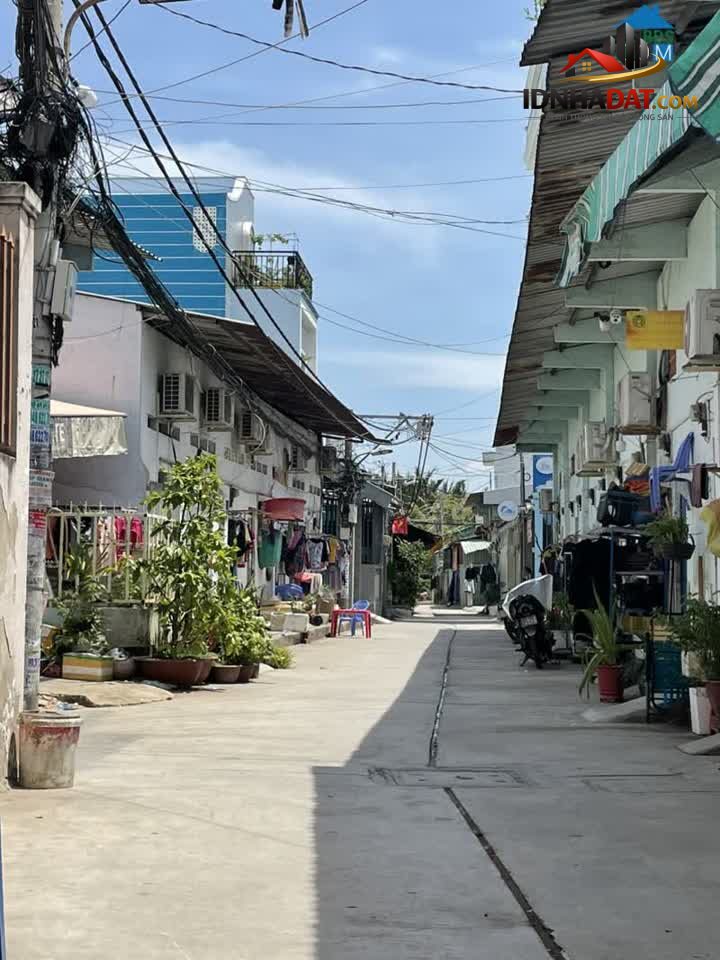 Ảnh Nhà HXH 73m2, ngang 4m, nhà nát, ngây ngã tư 4 xã 2